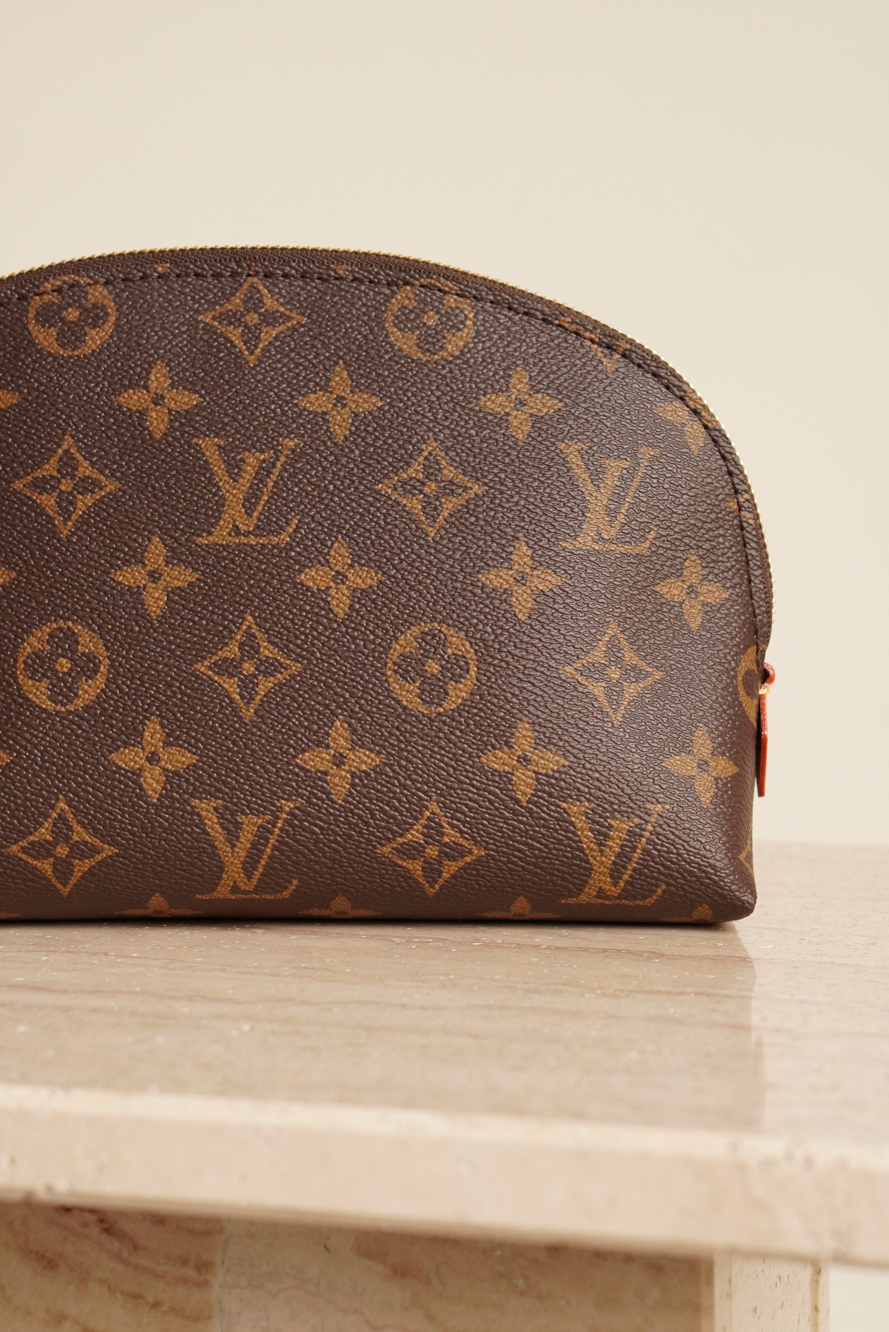 LOUIS VUITTON COSMETIC POUCH MM