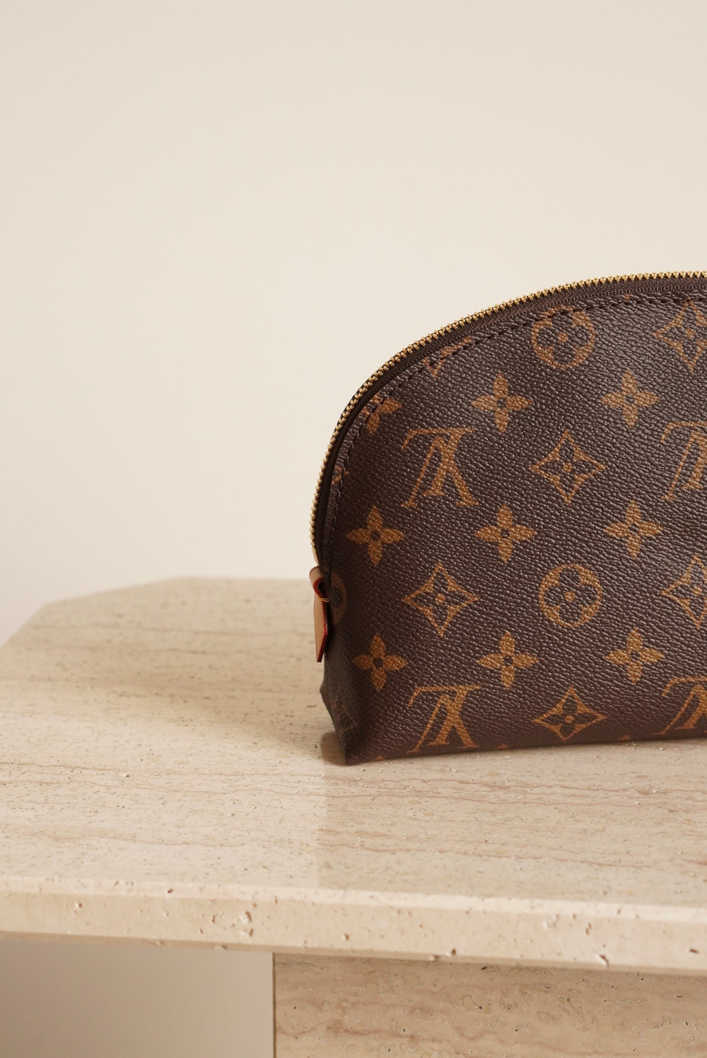 LOUIS VUITTON COSMETIC POUCH MM