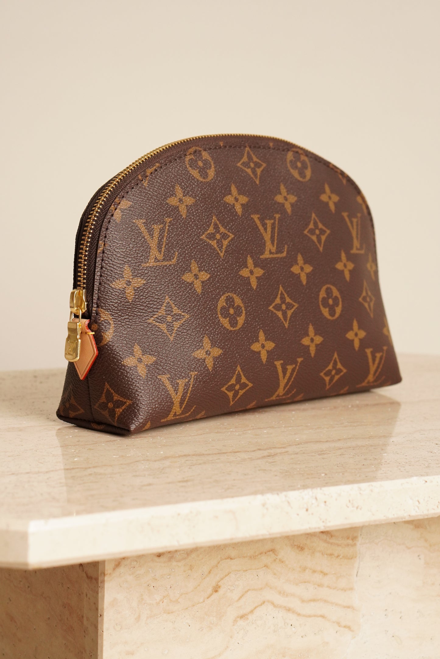 LOUIS VUITTON COSMETIC POUCH MM