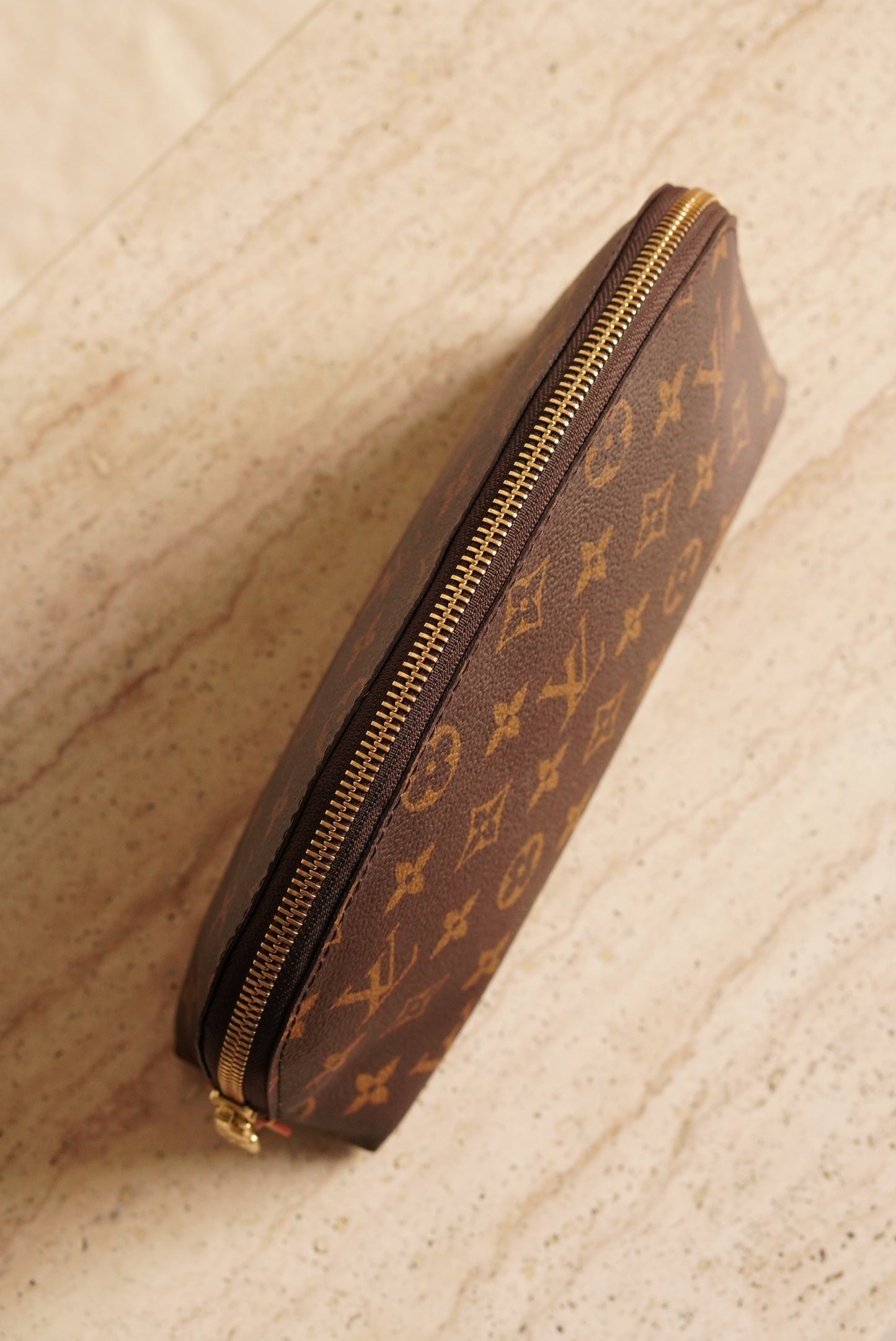 LOUIS VUITTON COSMETIC POUCH MM