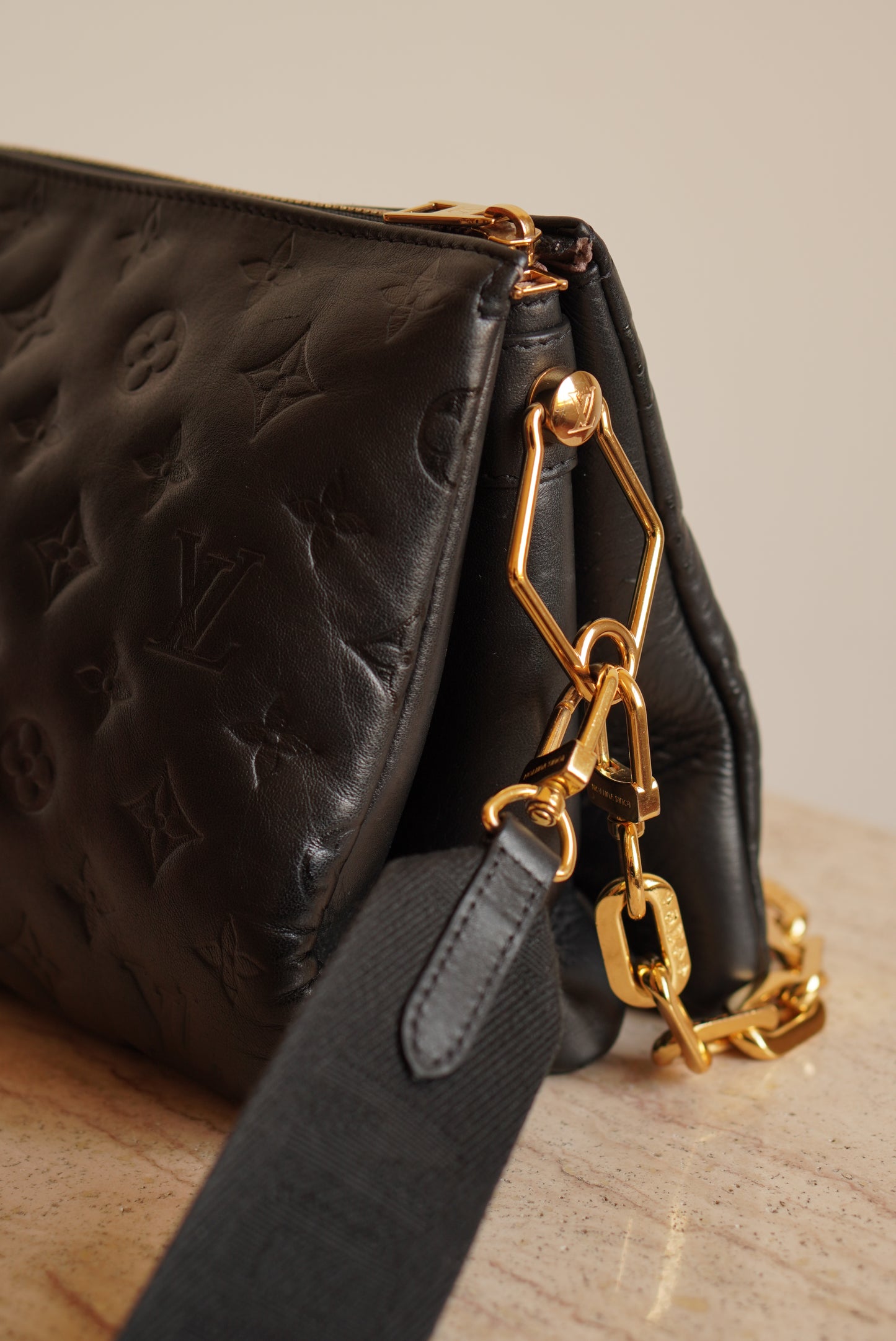 LOUIS VUITTON COUSSIN PM | BLACK