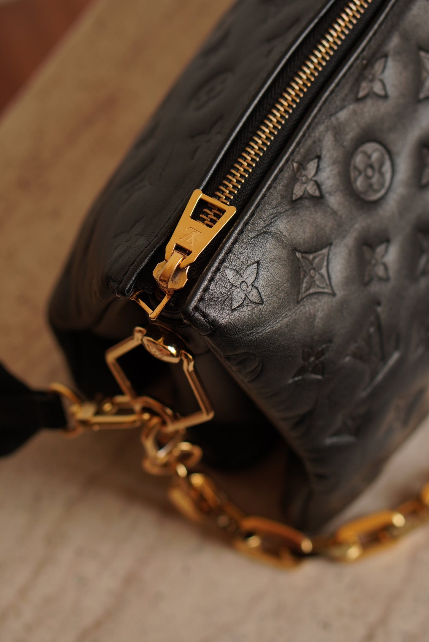 LOUIS VUITTON COUSSIN PM | BLACK