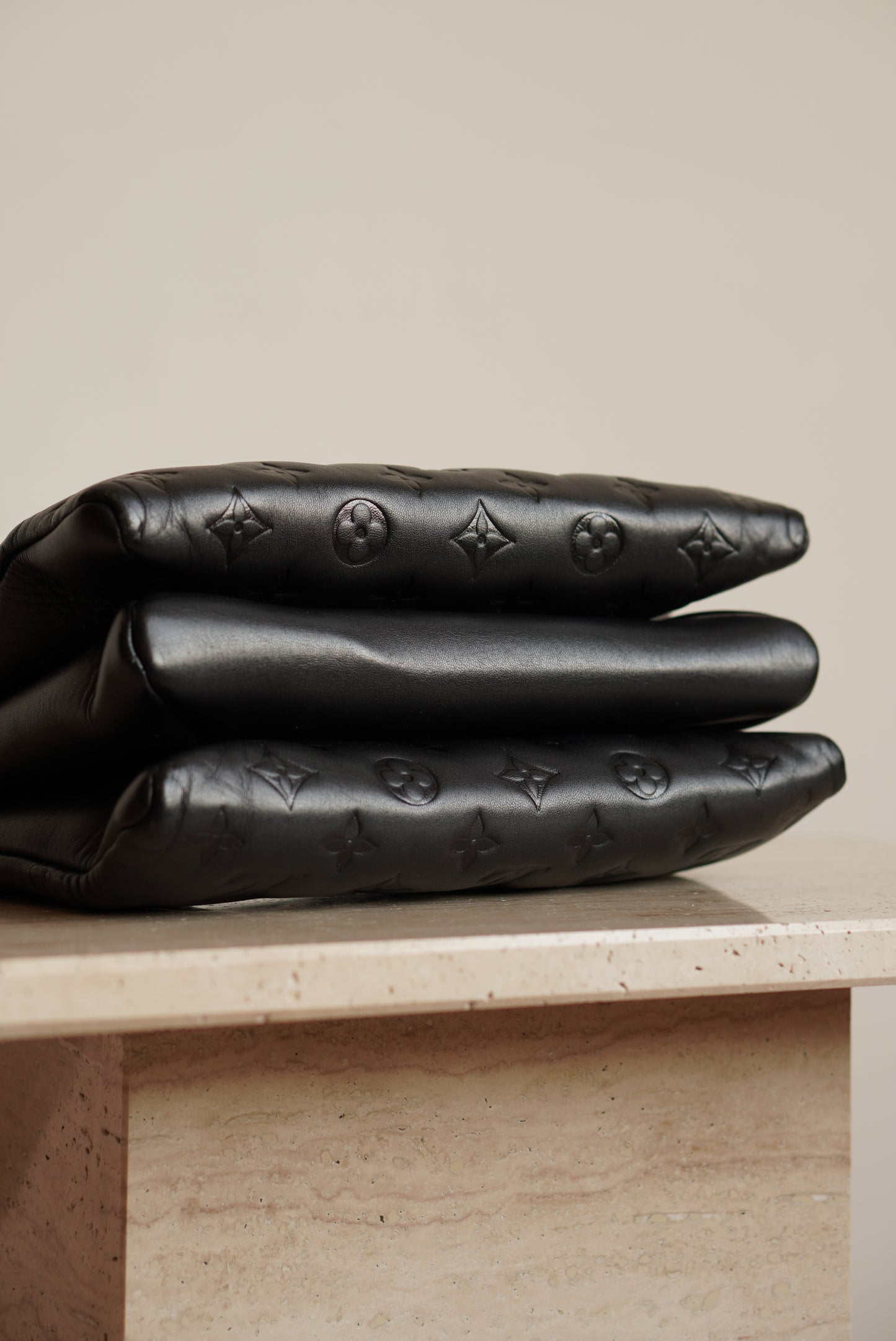 LOUIS VUITTON COUSSIN PM | BLACK