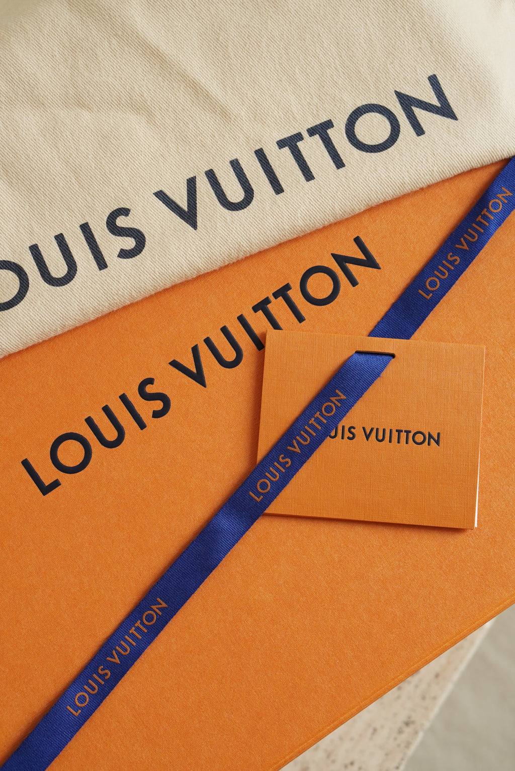 LOUIS VUITTON CROISETTE | DAMIER AZUR