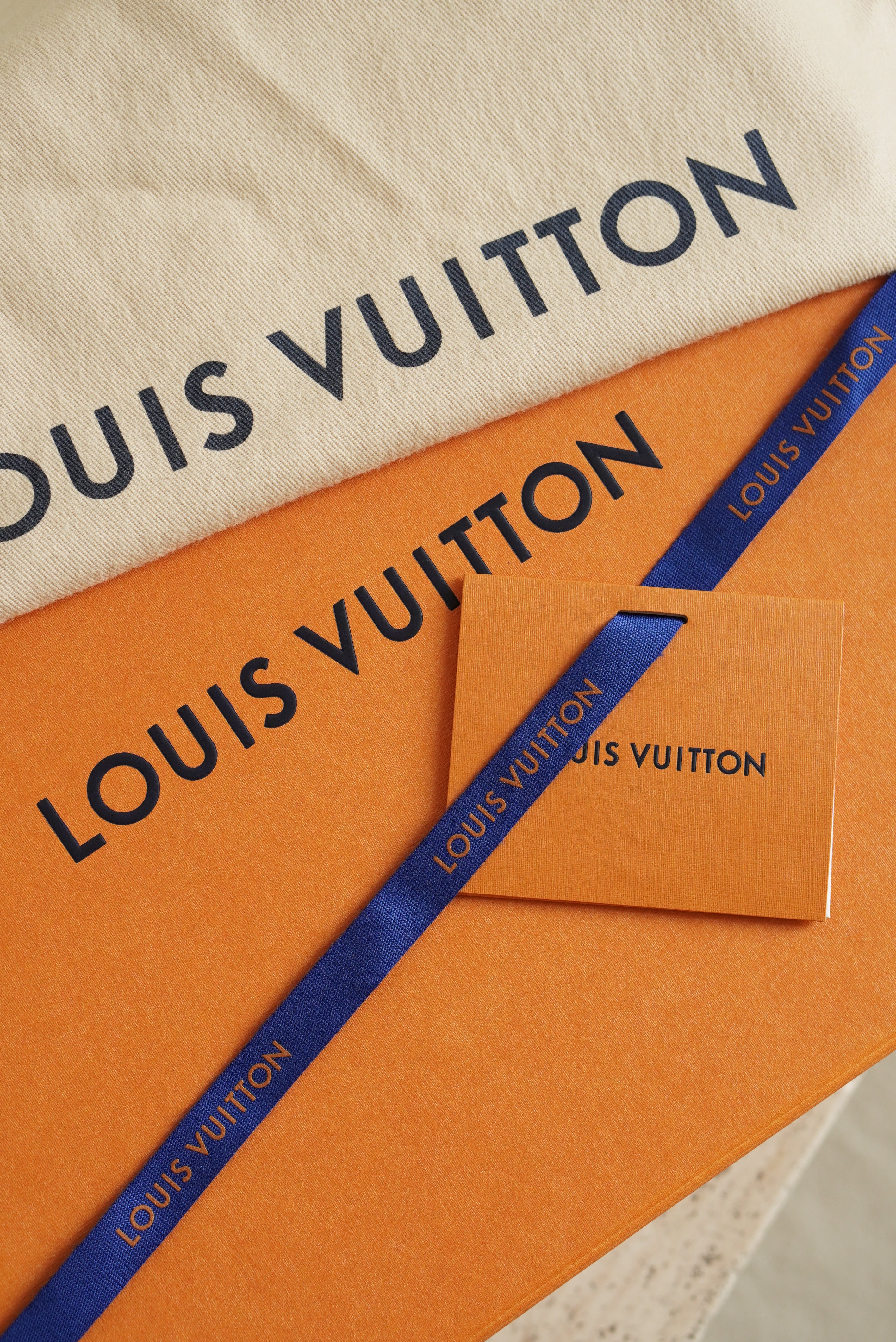 LOUIS VUITTON CROISETTE | DAMIER AZUR