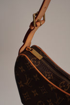 LOUIS VUITTON CROISSANT PM