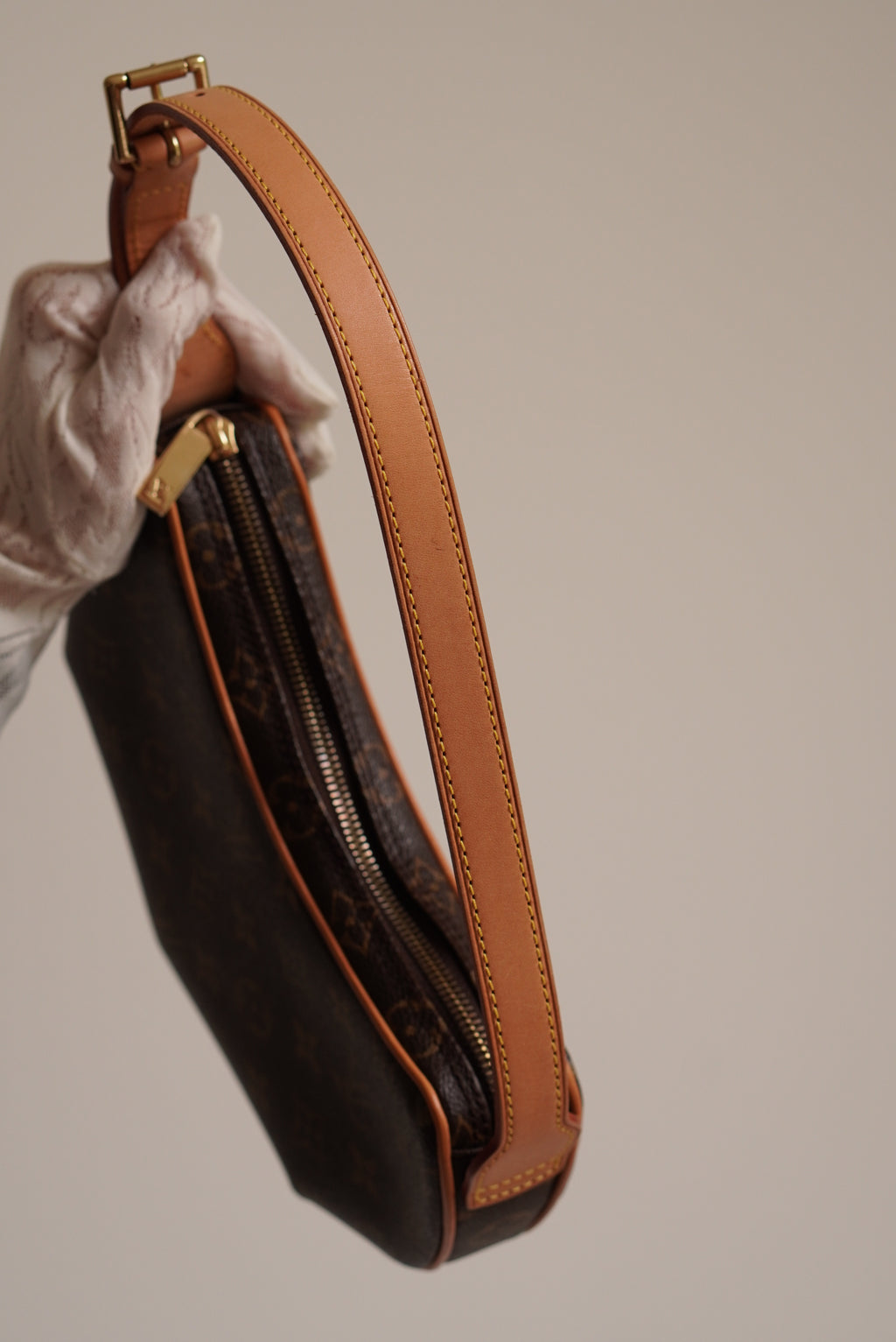 LOUIS VUITTON CROISSANT PM