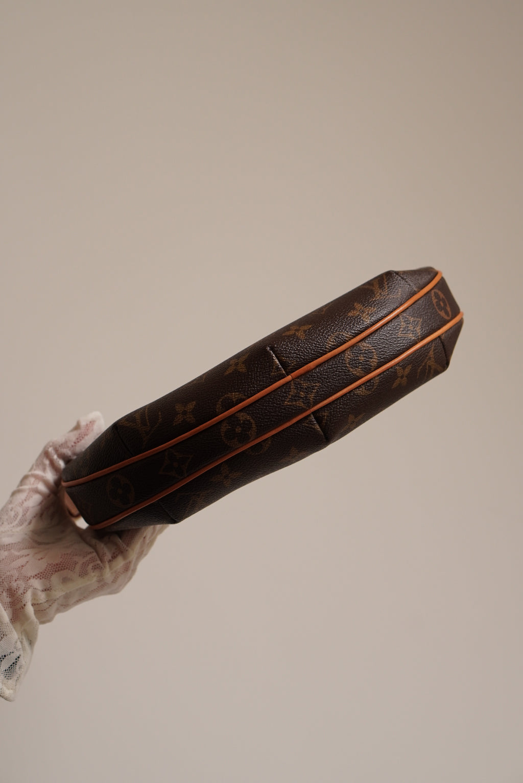 LOUIS VUITTON CROISSANT PM