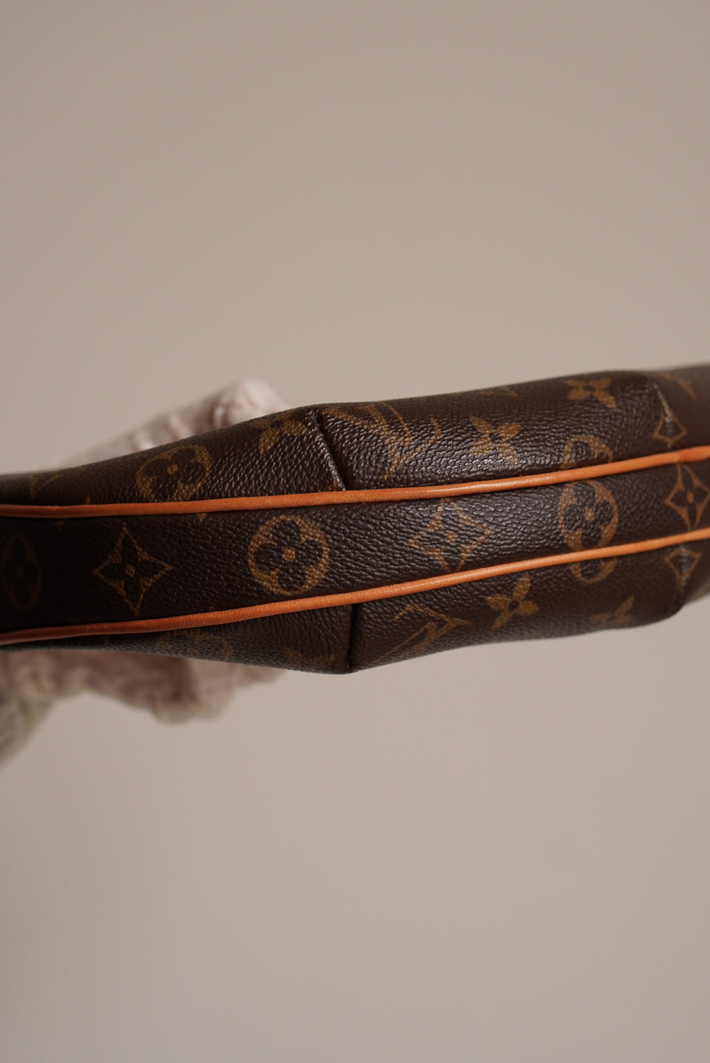 LOUIS VUITTON CROISSANT PM