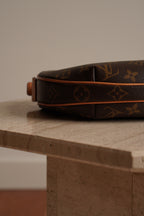 LOUIS VUITTON CROISSANT PM