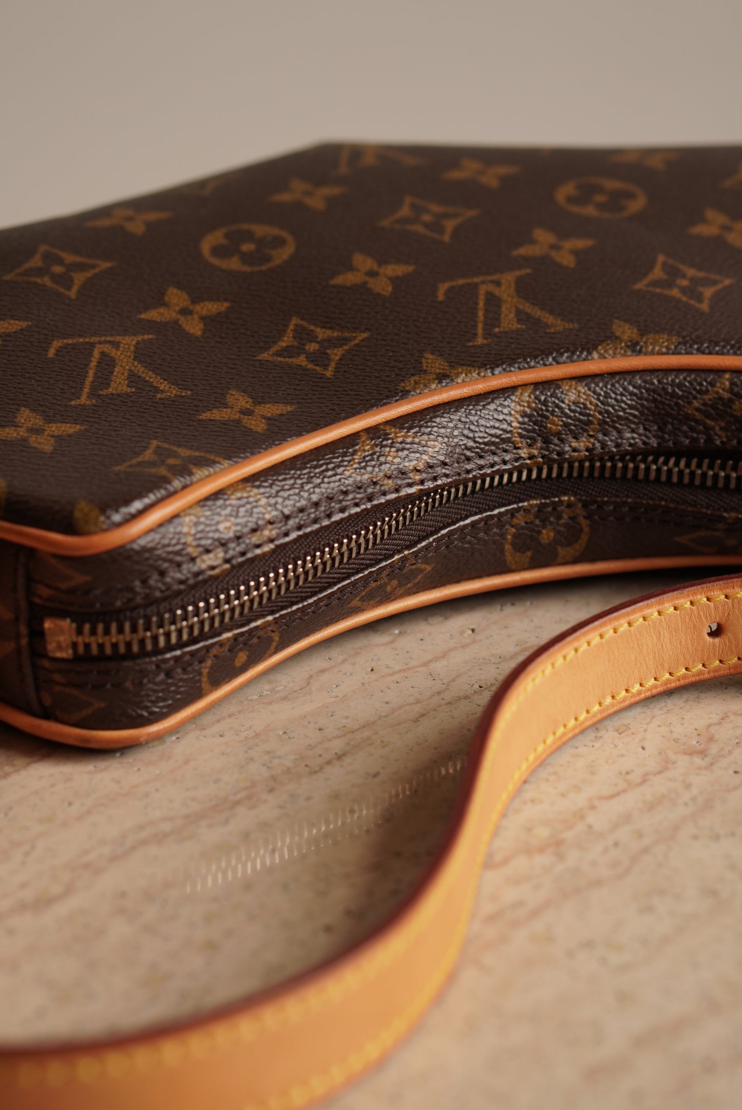LOUIS VUITTON CROISSANT PM
