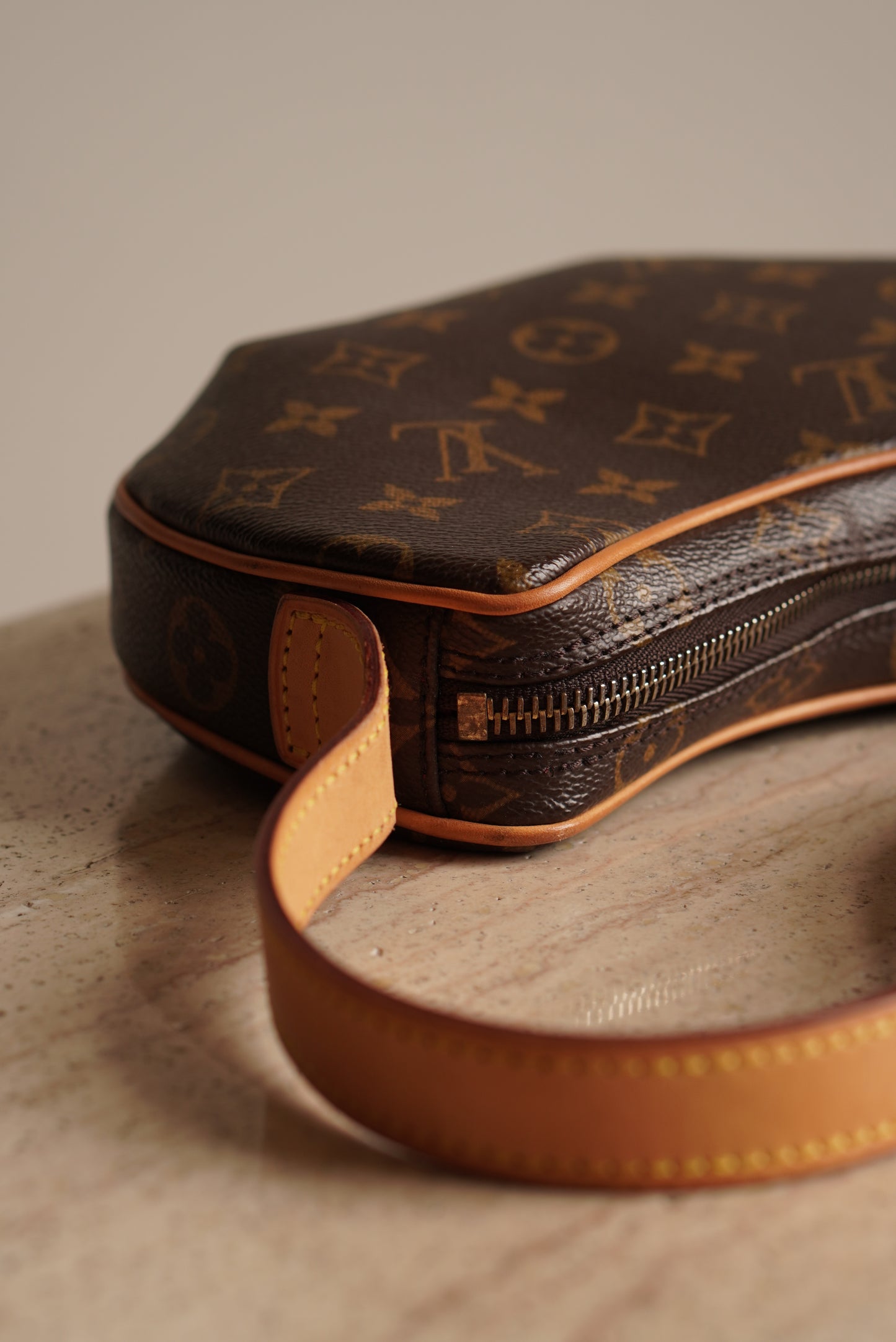 LOUIS VUITTON CROISSANT PM