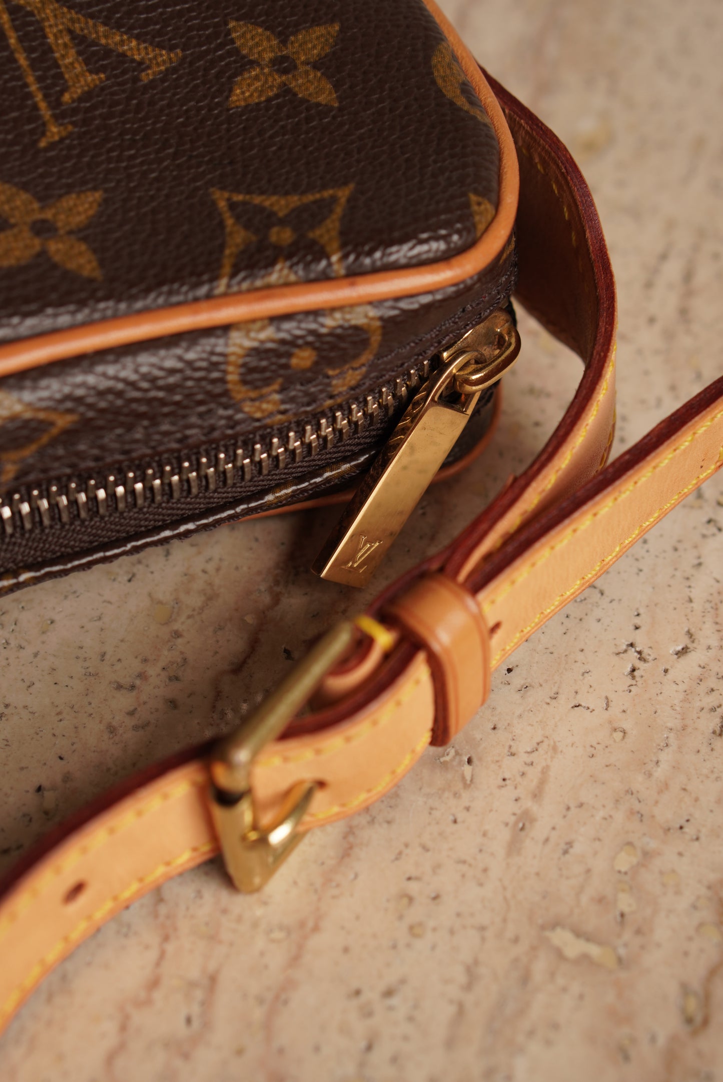 LOUIS VUITTON CROISSANT PM