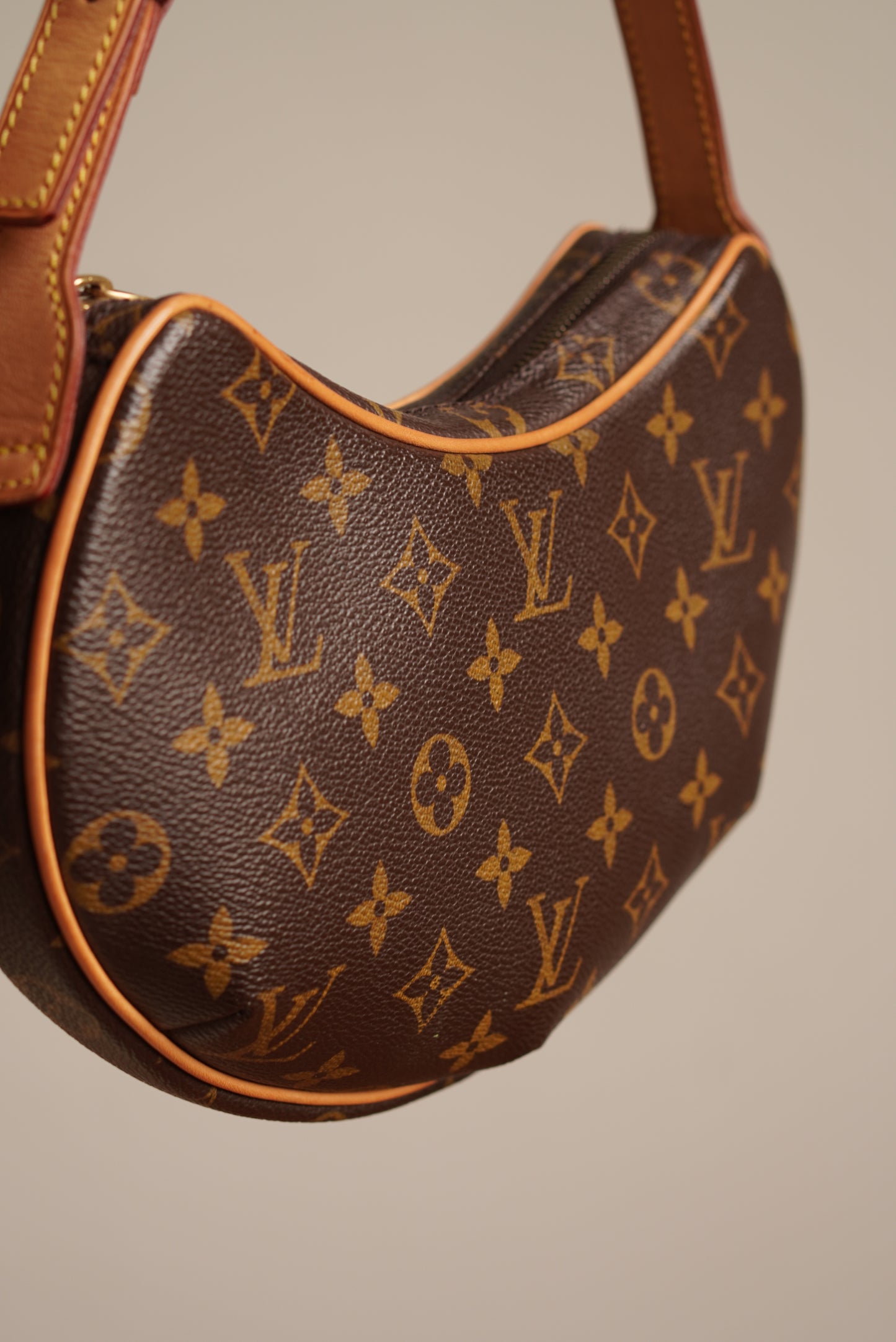 LOUIS VUITTON CROISSANT PM