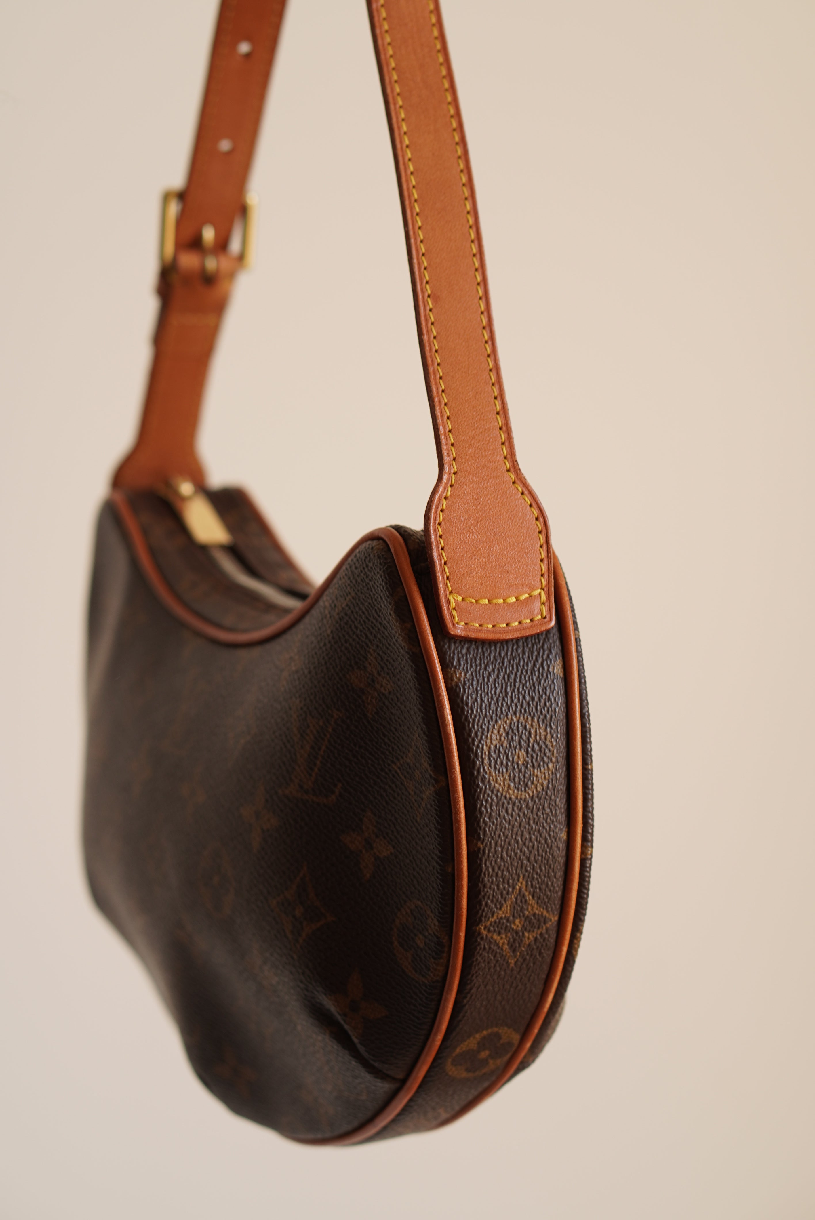 LOUIS VUITTON CROISSANT PM