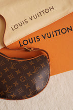 LOUIS VUITTON CROISSANT PM