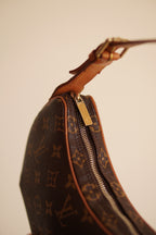 LOUIS VUITTON CROISSANT PM