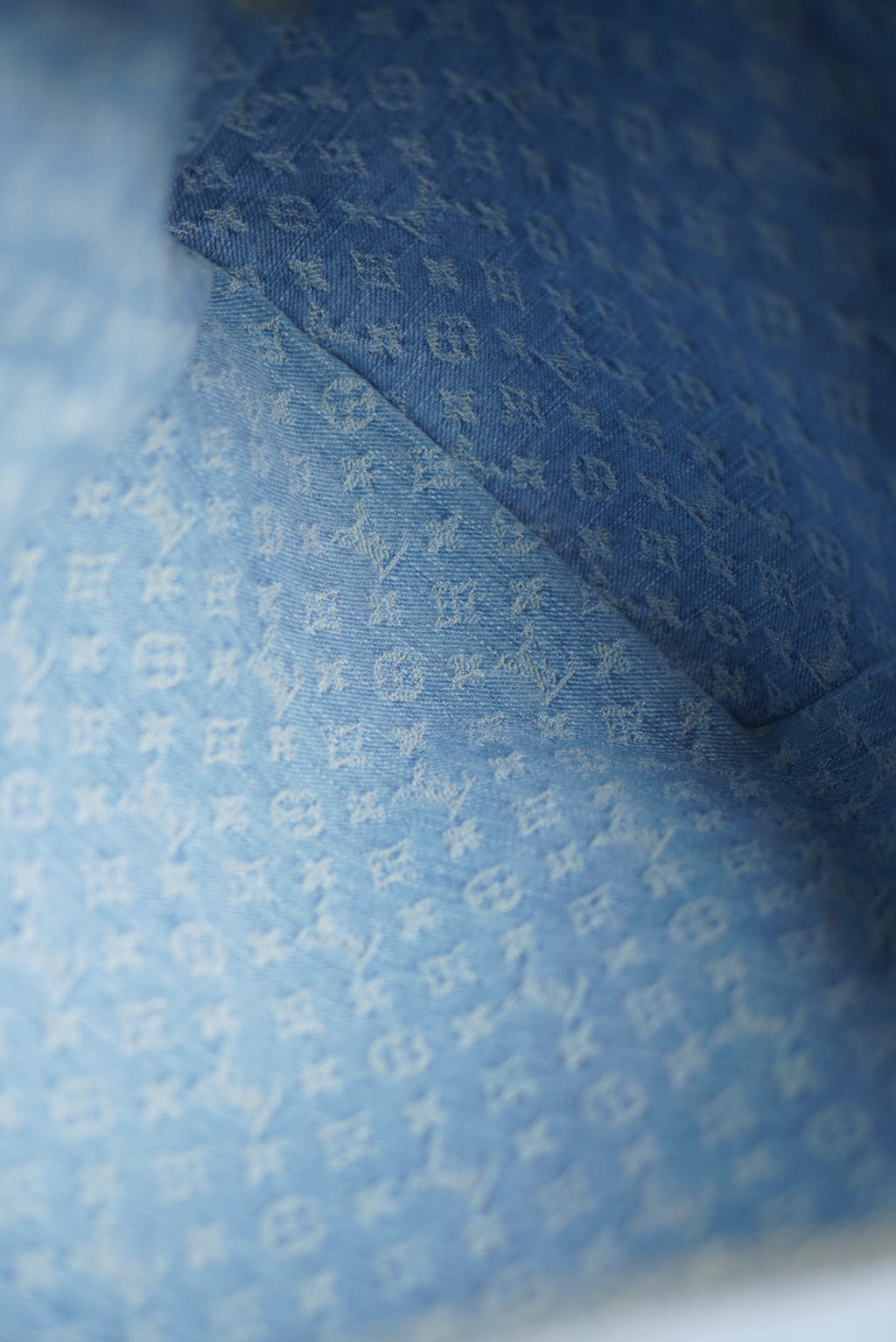 LOUIS VUITTON KEEPALL BANDOULIÈRE 45 | SKY BLUE DENIM
