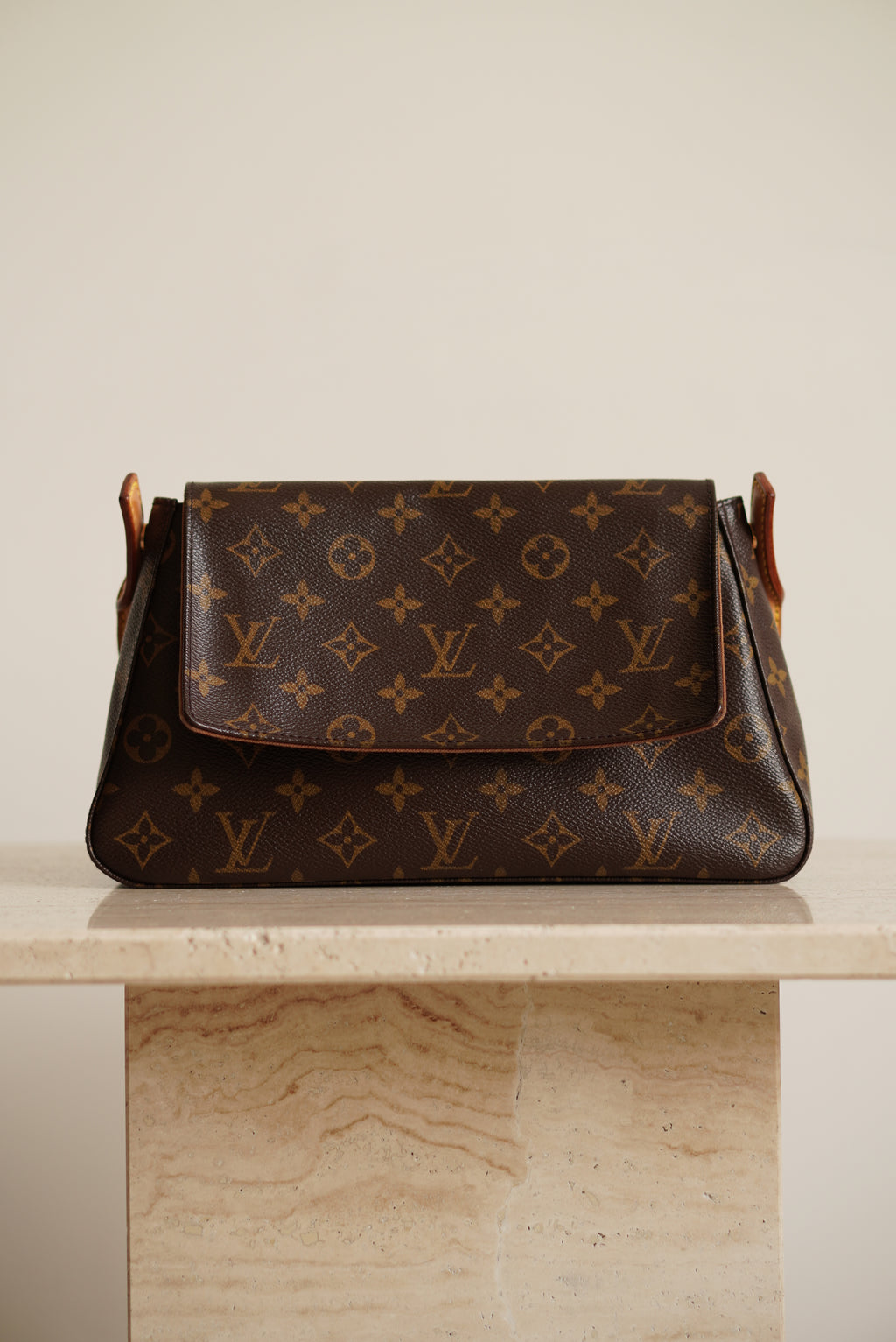 LOUIS VUITTON LOOPING PM