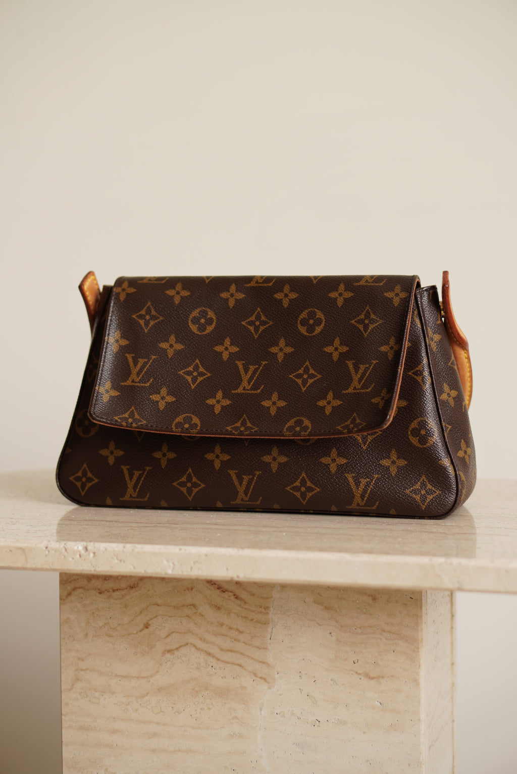 LOUIS VUITTON LOOPING PM