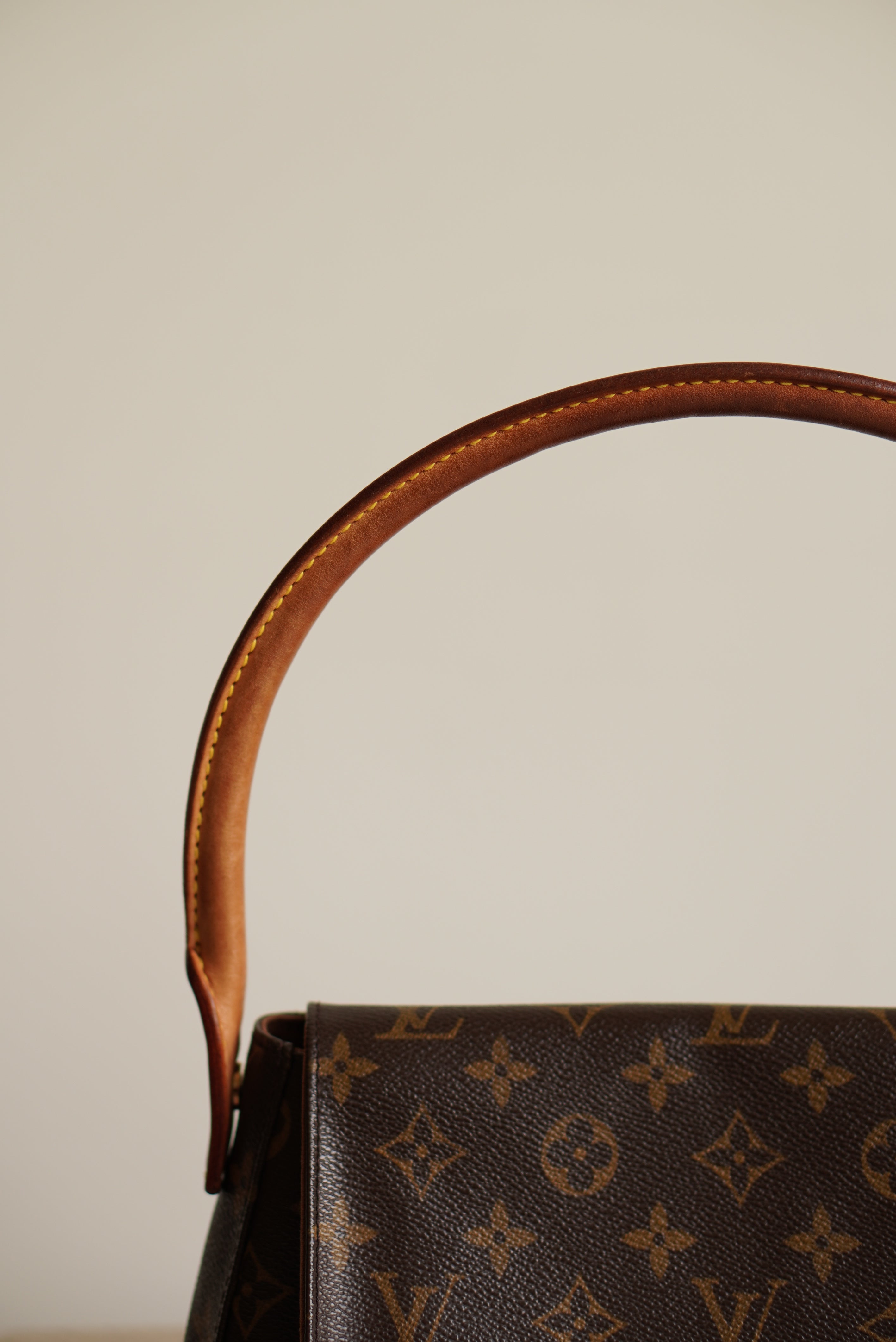 LOUIS VUITTON LOOPING PM