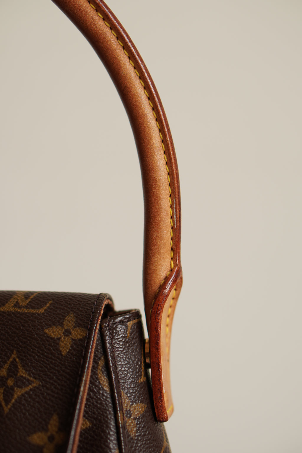 LOUIS VUITTON LOOPING PM