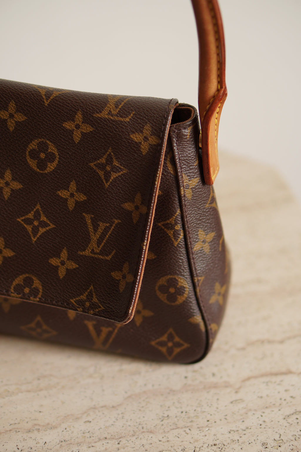 LOUIS VUITTON LOOPING PM