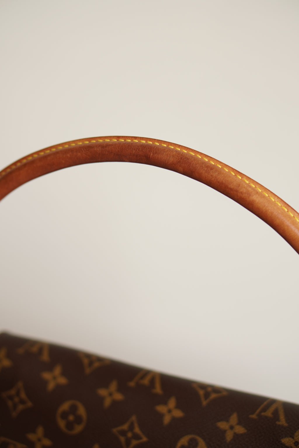 LOUIS VUITTON LOOPING PM
