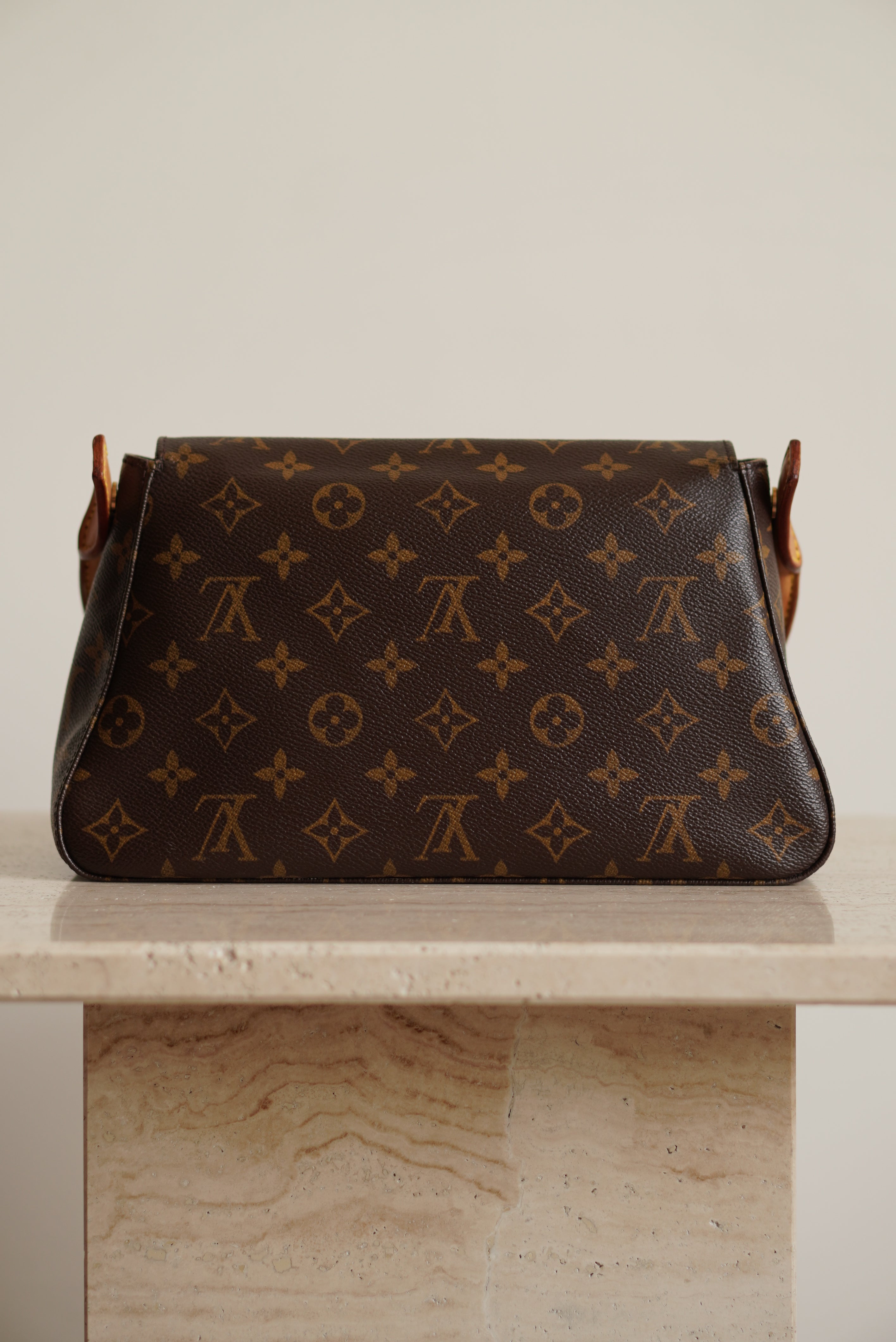 LOUIS VUITTON LOOPING PM