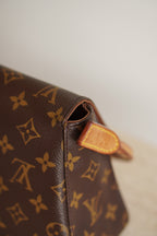 LOUIS VUITTON LOOPING PM