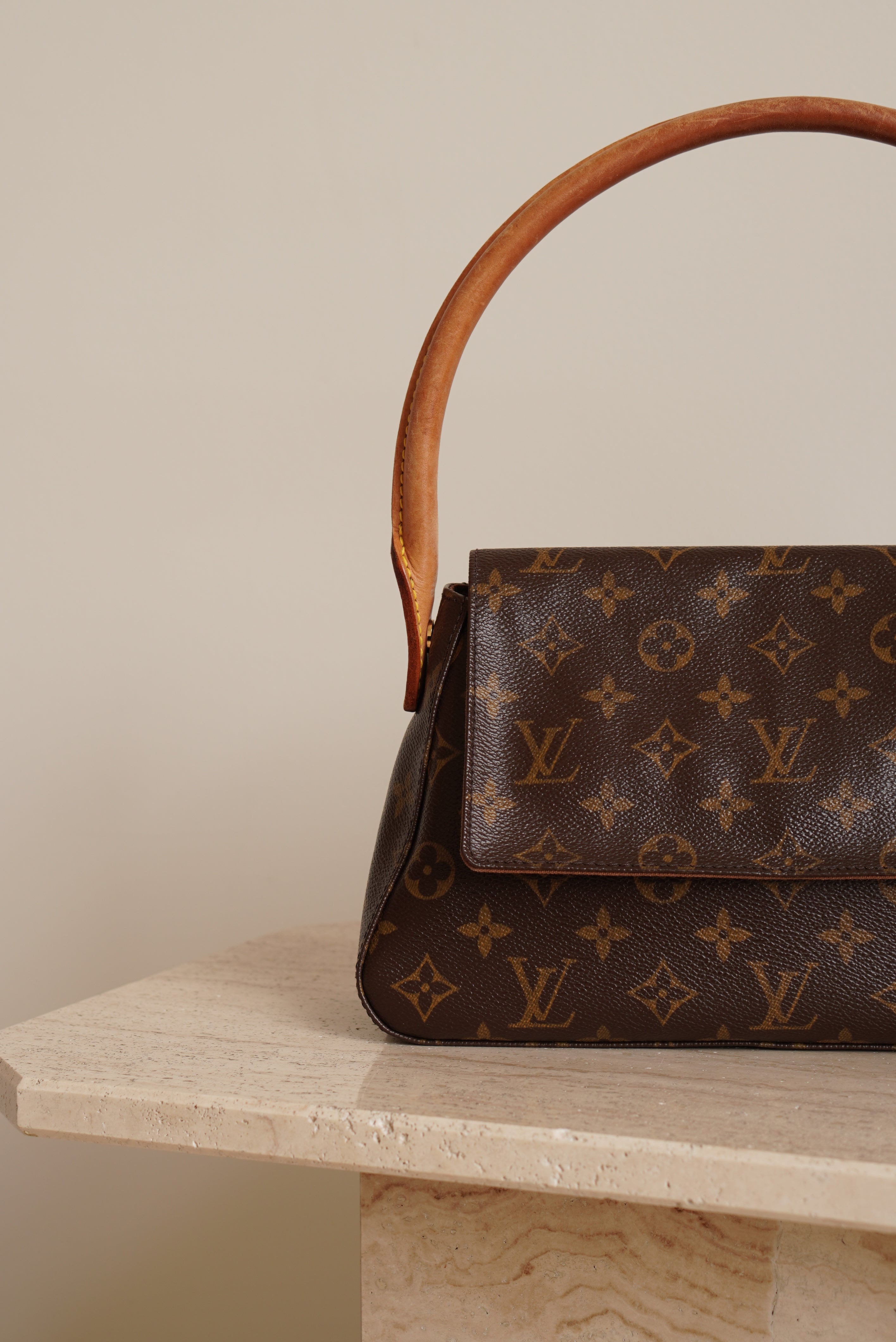 LOUIS VUITTON LOOPING PM