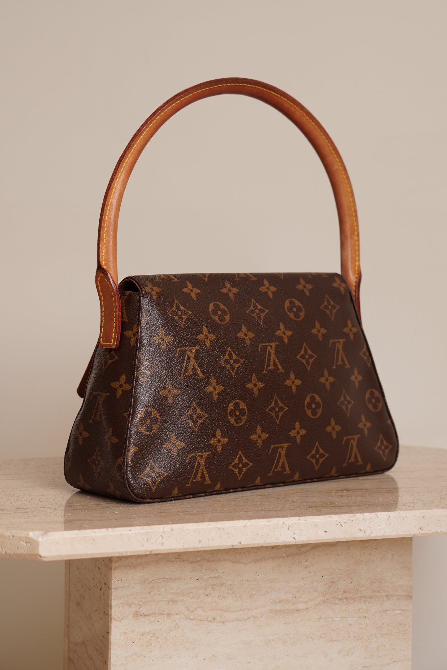 LOUIS VUITTON LOOPING PM
