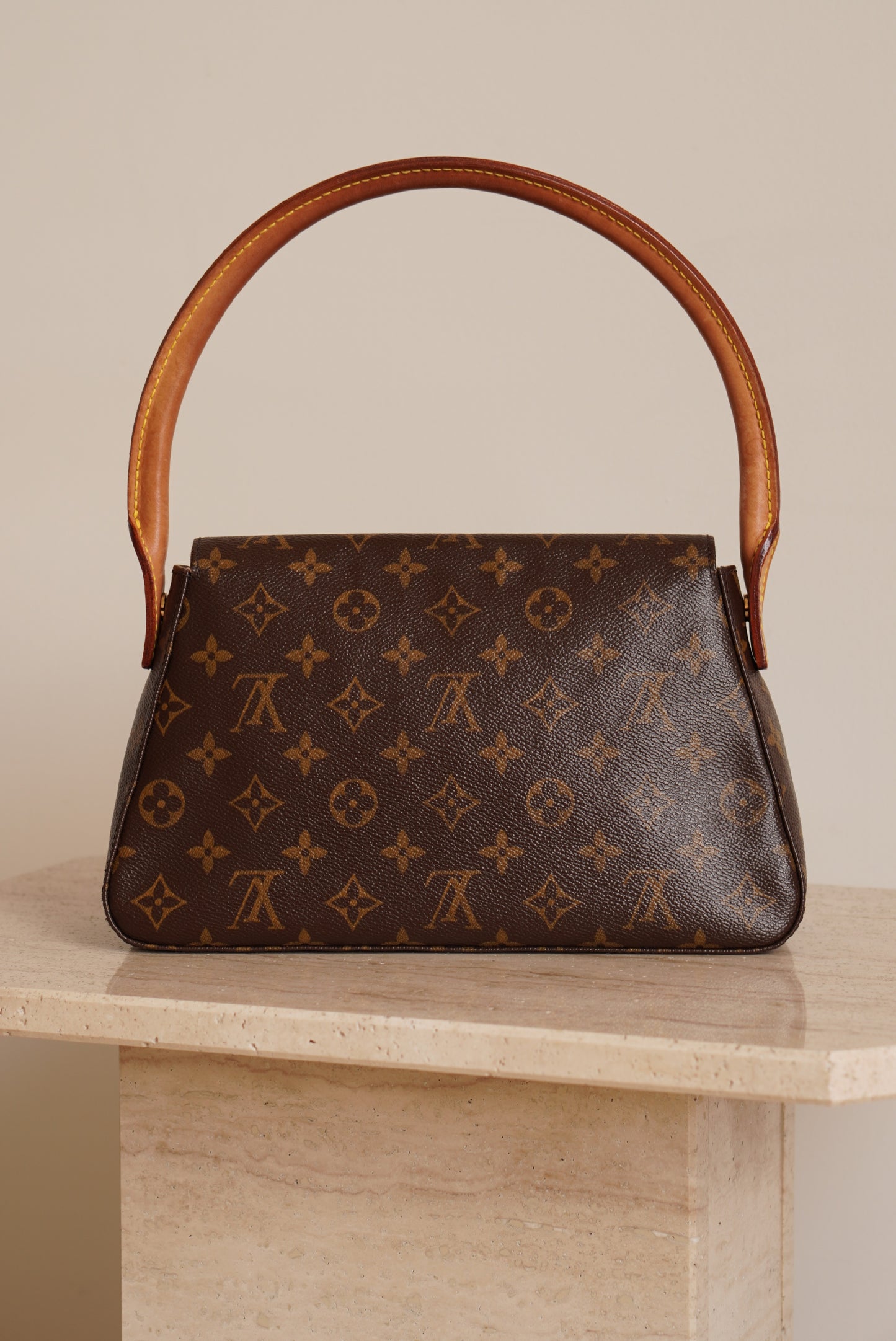 LOUIS VUITTON LOOPING PM
