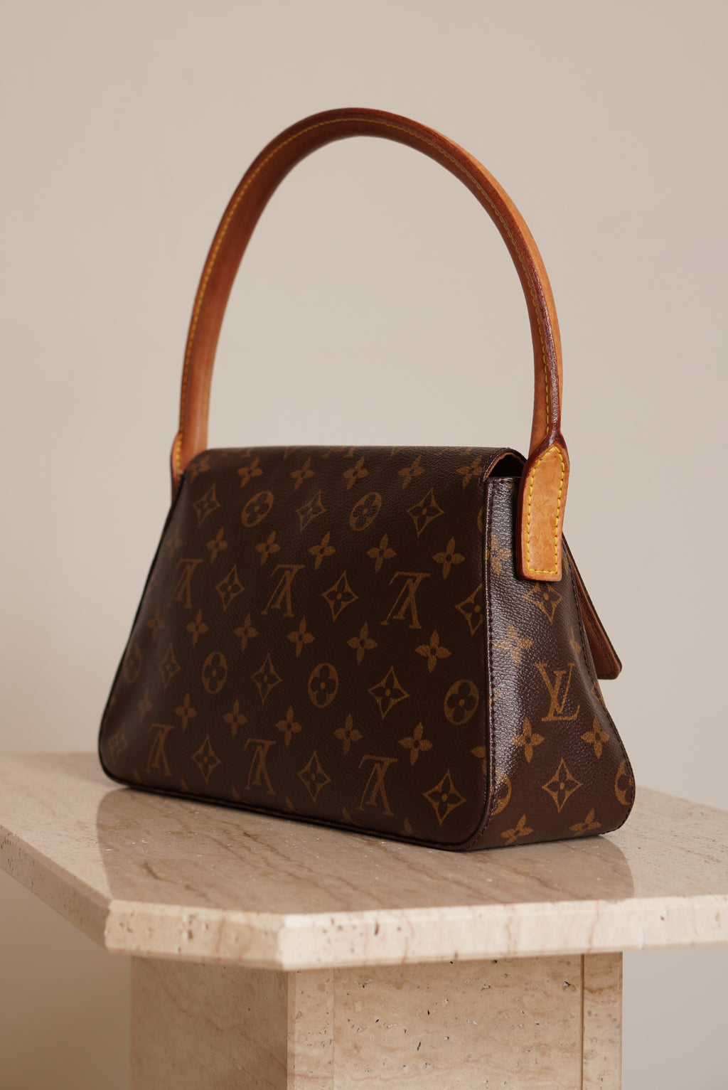LOUIS VUITTON LOOPING PM