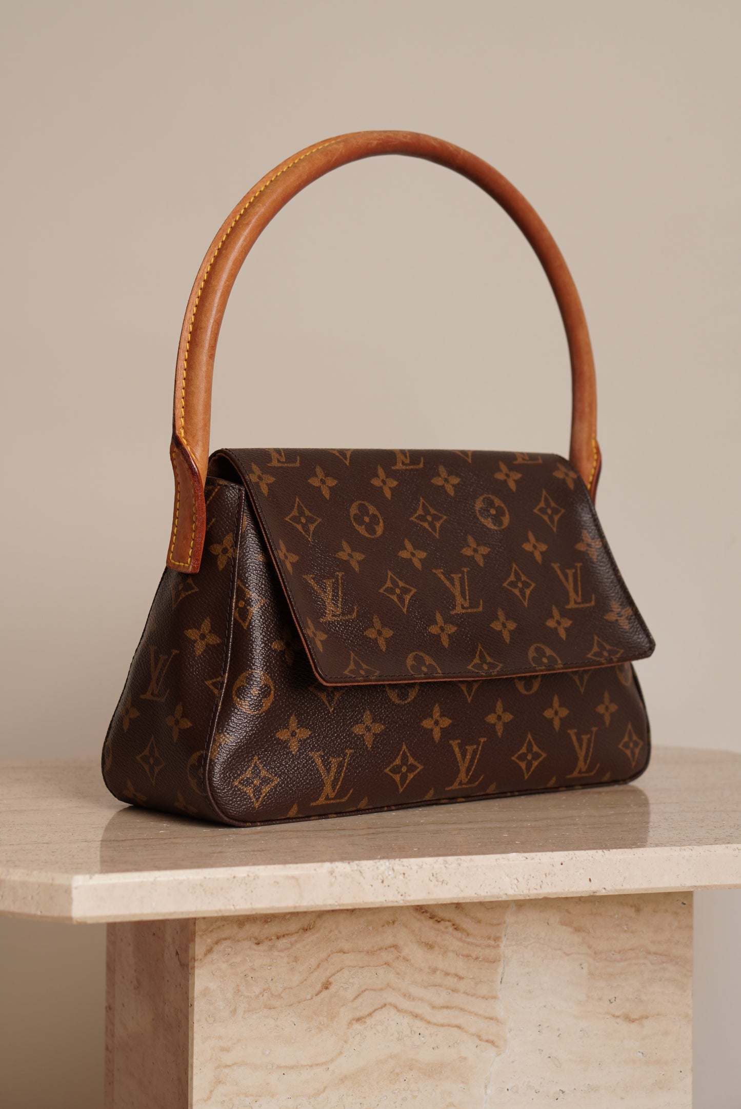 LOUIS VUITTON LOOPING PM