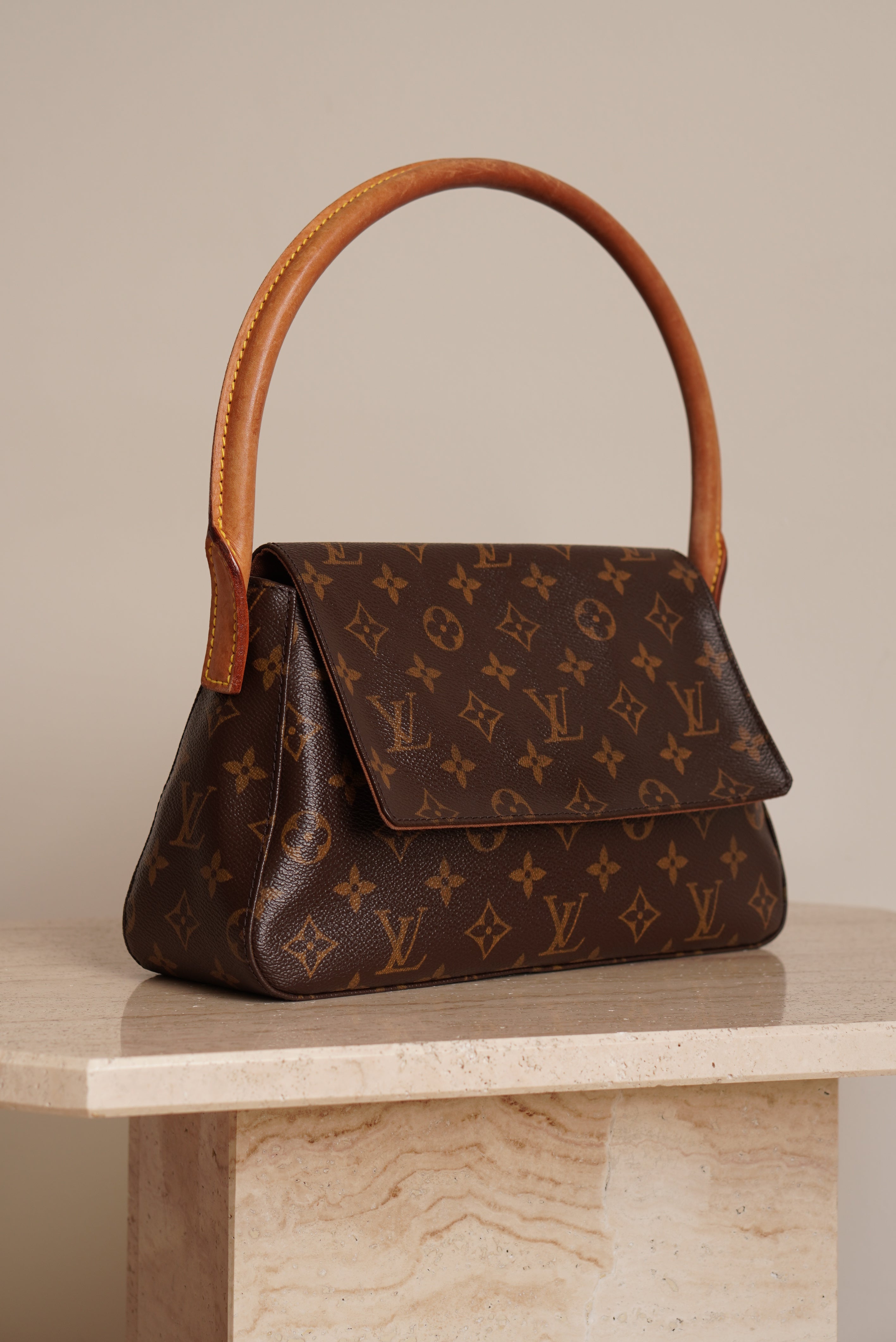 LOUIS VUITTON LOOPING PM
