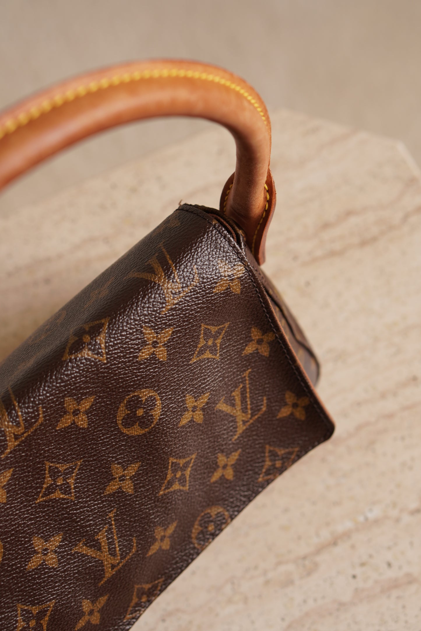 LOUIS VUITTON LOOPING PM