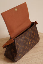 LOUIS VUITTON LOOPING PM