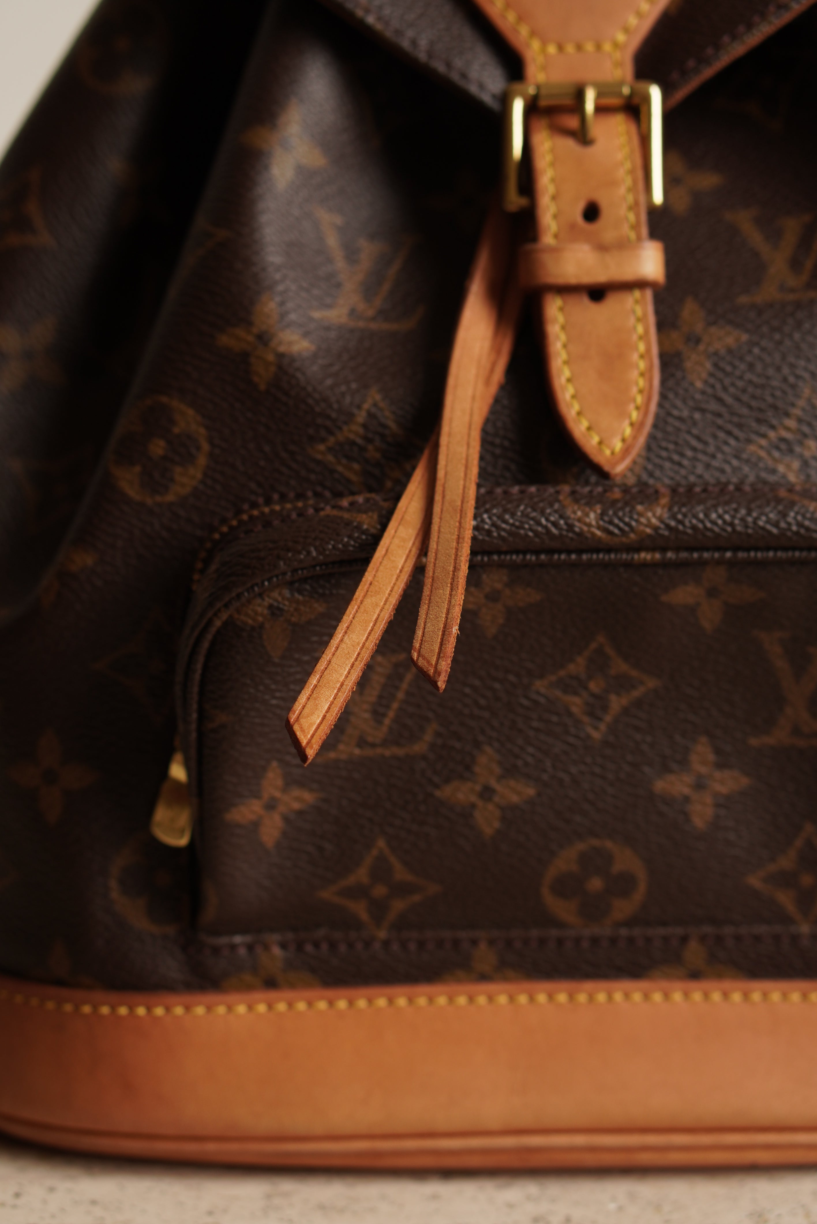 LOUIS VUITTON MONTSOURIS MM