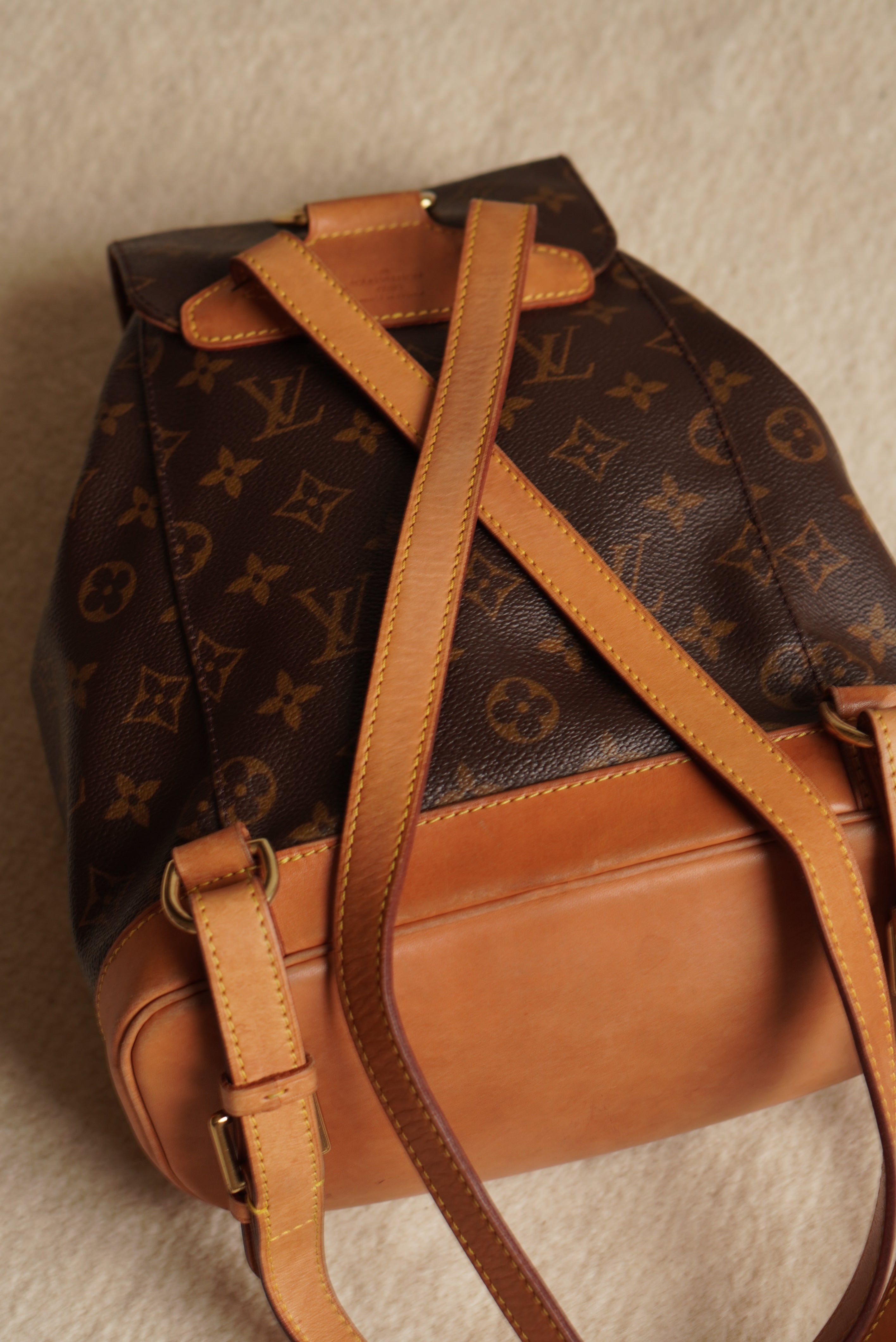 LOUIS VUITTON MONTSOURIS MM