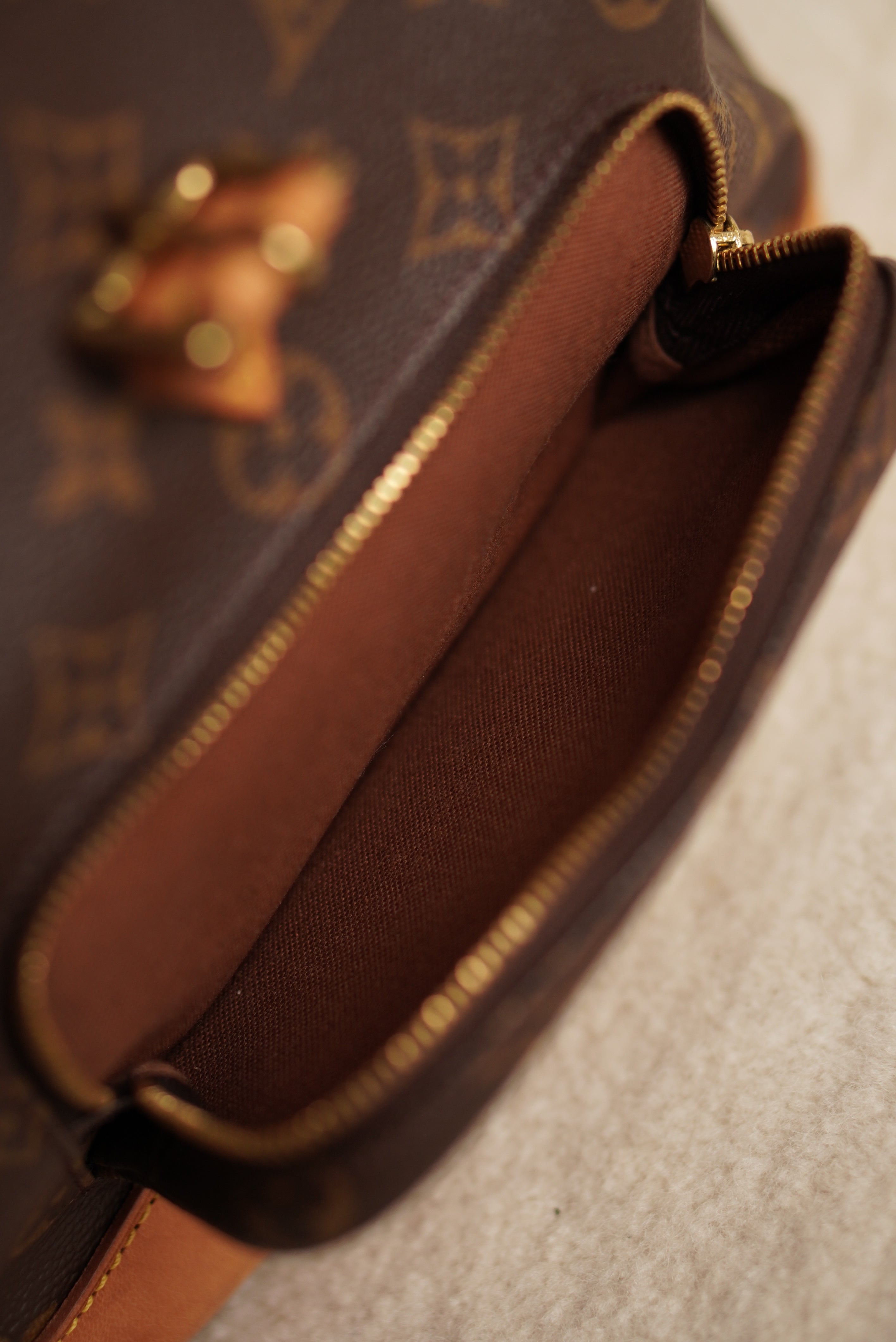 LOUIS VUITTON MONTSOURIS MM