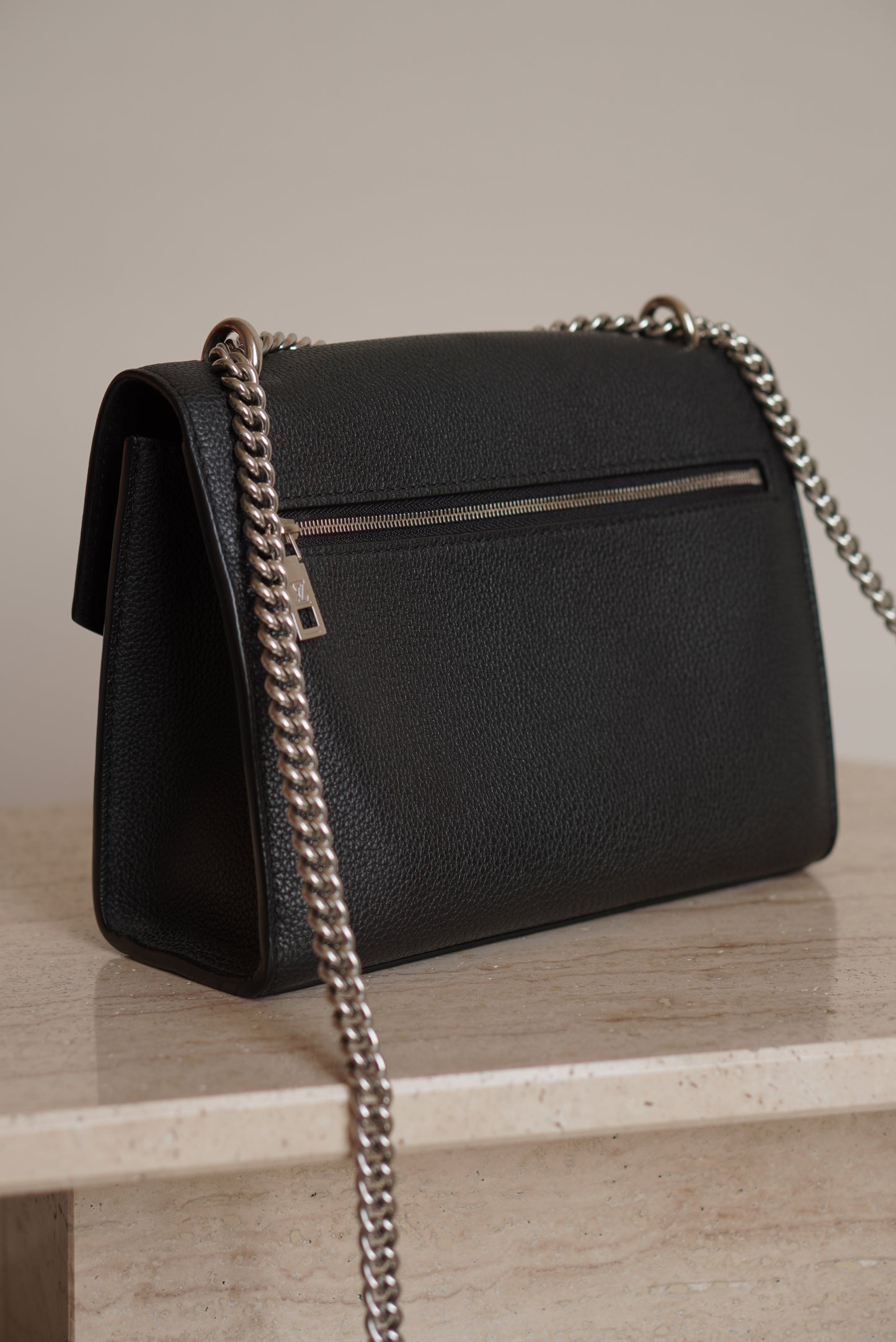 LOUIS VUITTON MYLOCKME CHAIN | BLACK