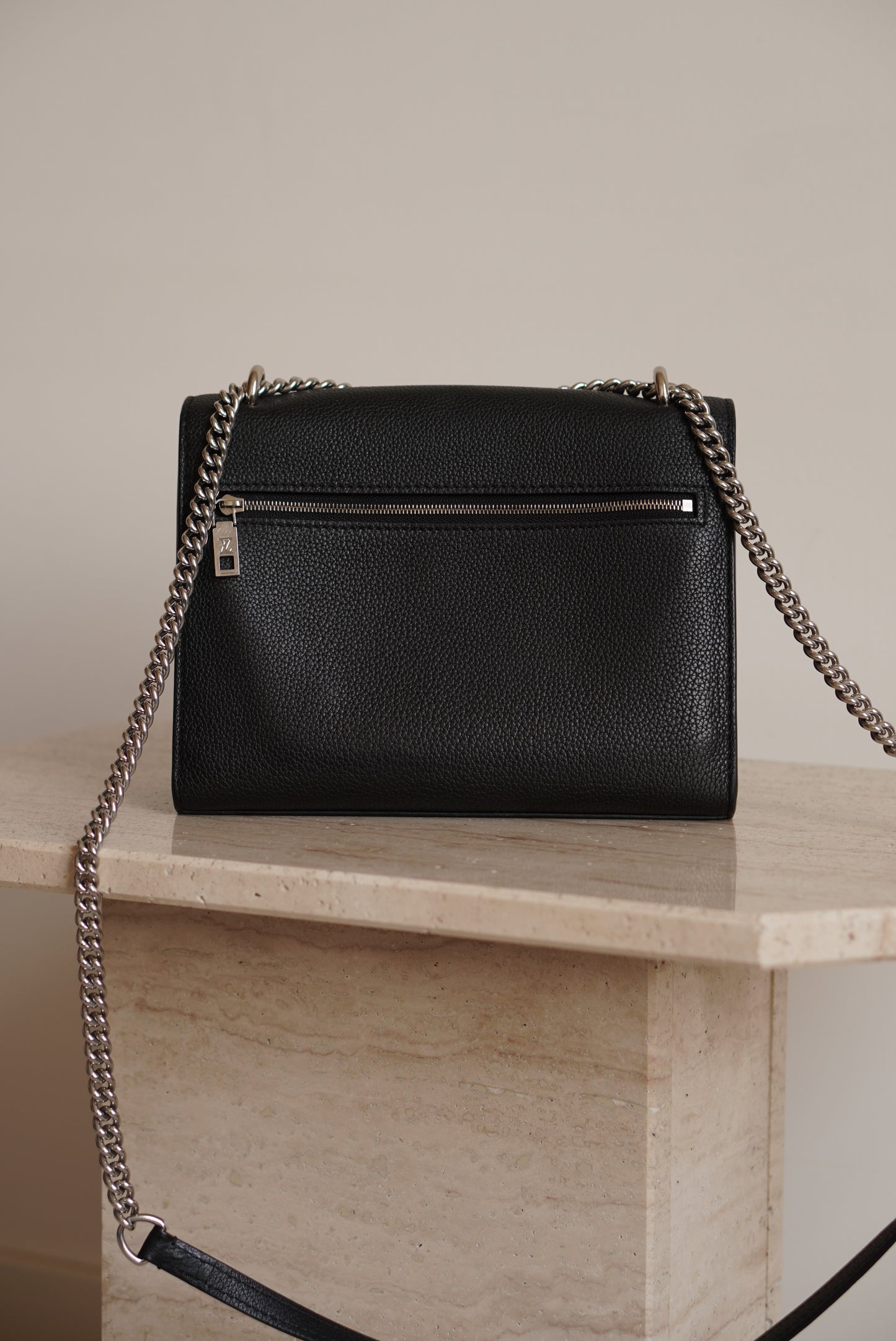 LOUIS VUITTON MYLOCKME CHAIN | BLACK