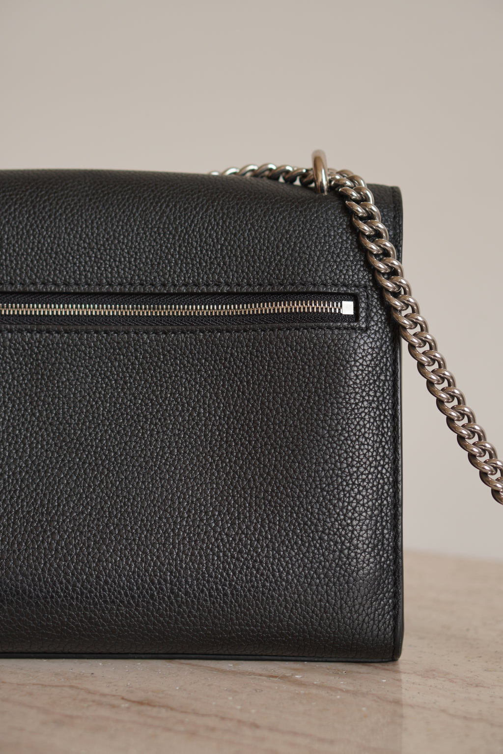 LOUIS VUITTON MYLOCKME CHAIN | BLACK
