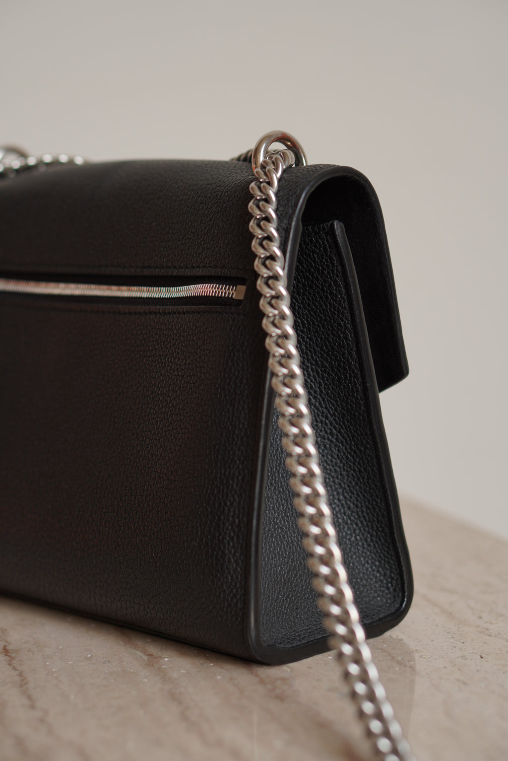 LOUIS VUITTON MYLOCKME CHAIN | BLACK
