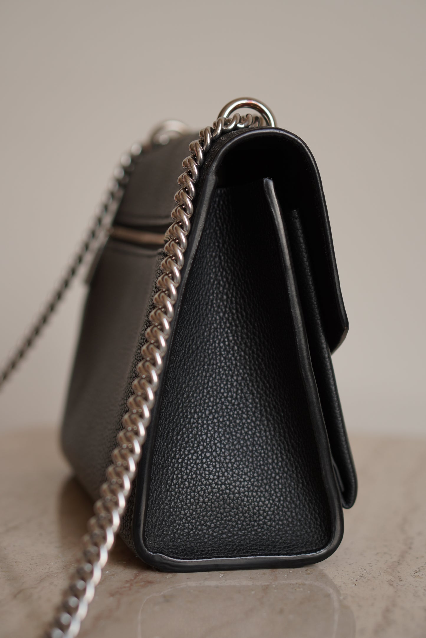 LOUIS VUITTON MYLOCKME CHAIN | BLACK