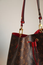 LOUIS VUITTON NÉONOÉ