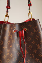 LOUIS VUITTON NÉONOÉ