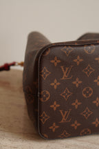 LOUIS VUITTON NÉONOÉ