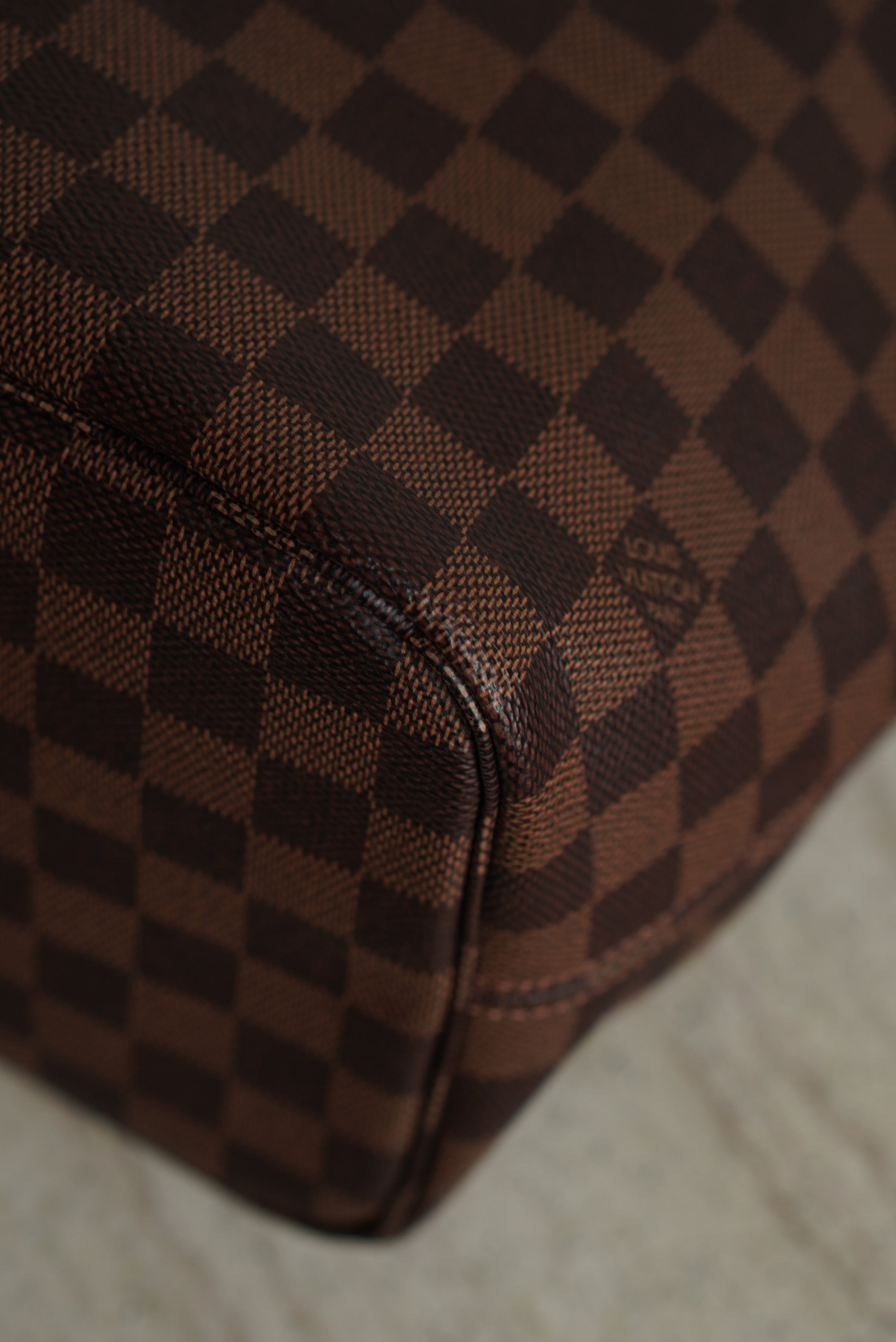 LOUIS VUITTON NEVERFULL MM